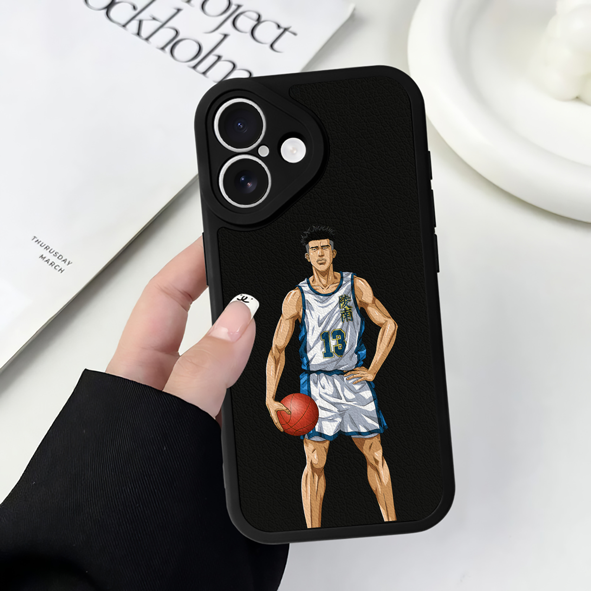 （画像用） SLAM DUNK／スラムダンク 【iPhone 16シリーズ対応】シリコンスマホケース（レザー調） 材質：シリコン